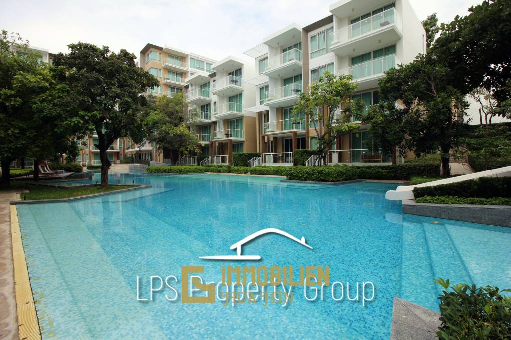 Wan Vayla : 1 Bedroom Pool View Condo