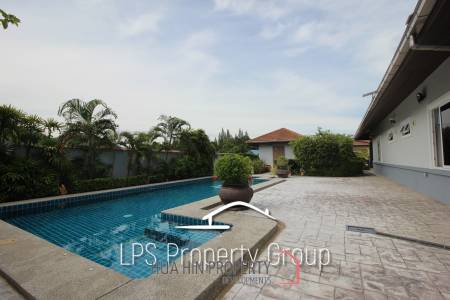 Great Condition 4 Bedroom Pool Villa Close to town