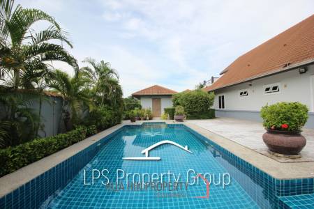 Great Condition 4 Bedroom Pool Villa Close to town