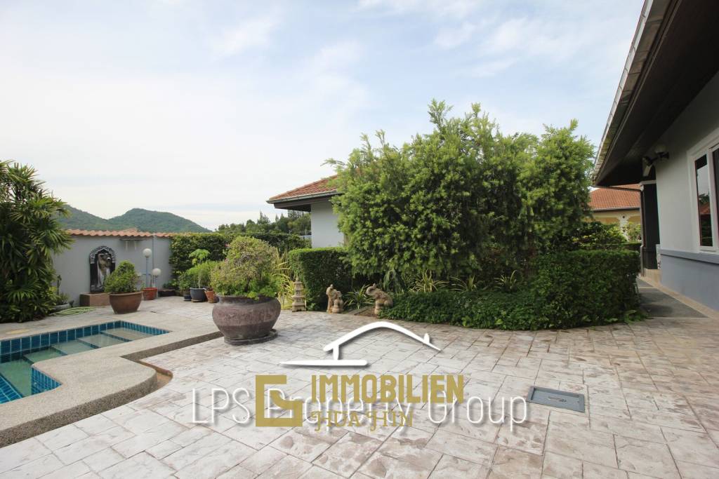 Orchid Palm 2: Hervoragender Zustand 4 Schlafzimmer Pool Villa in der Nähe der Stadt