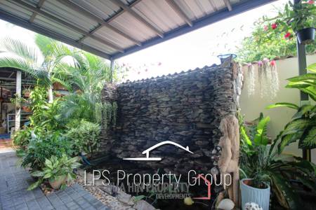 Great Condition 4 Bedroom Pool Villa Close to town