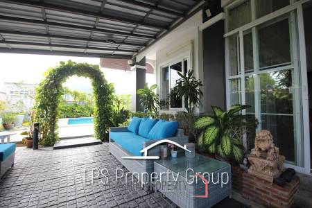 Great Condition 4 Bedroom Pool Villa Close to town