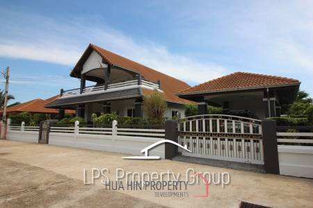 Great Condition 4 Bedroom Pool Villa Close to town