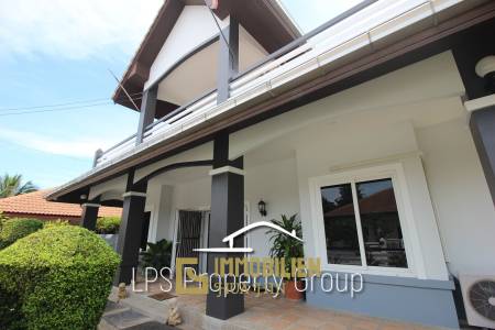 Orchid Palm 2: Hervoragender Zustand 4 Schlafzimmer Pool Villa in der Nähe der Stadt