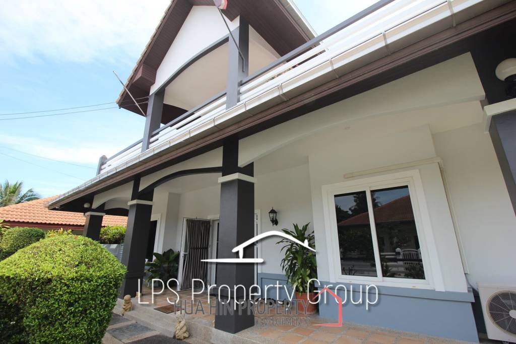 Great Condition 4 Bedroom Pool Villa Close to town