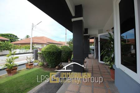Orchid Palm 2: Hervoragender Zustand 4 Schlafzimmer Pool Villa in der Nähe der Stadt
