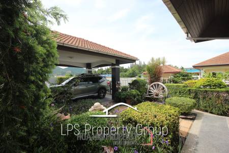 Great Condition 4 Bedroom Pool Villa Close to town