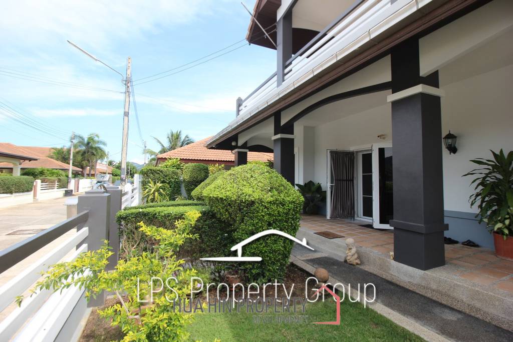 Great Condition 4 Bedroom Pool Villa Close to town