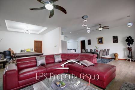 Great Condition 4 Bedroom Pool Villa Close to town