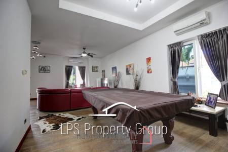 Great Condition 4 Bedroom Pool Villa Close to town