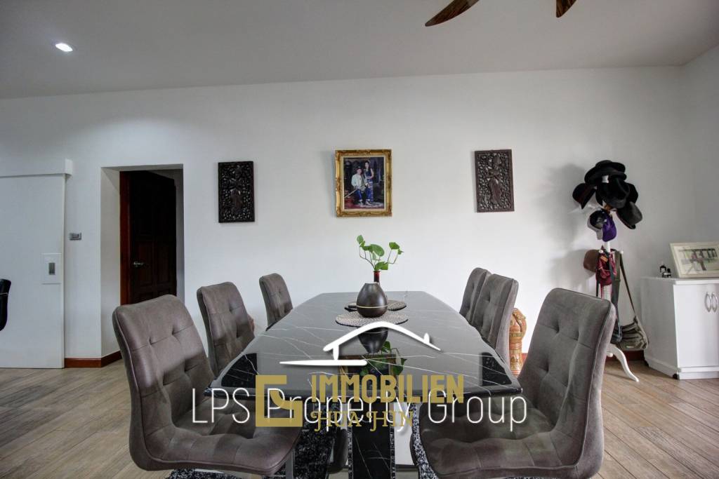 Orchid Palm 2: Hervoragender Zustand 4 Schlafzimmer Pool Villa in der Nähe der Stadt