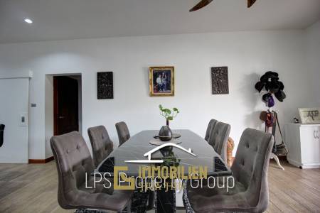 Orchid Palm 2: Hervoragender Zustand 4 Schlafzimmer Pool Villa in der Nähe der Stadt