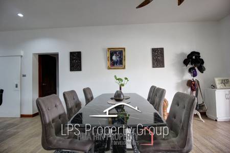Great Condition 4 Bedroom Pool Villa Close to town