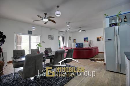 Orchid Palm 2: Hervoragender Zustand 4 Schlafzimmer Pool Villa in der Nähe der Stadt