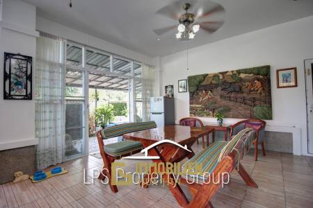 Orchid Palm 2: Hervoragender Zustand 4 Schlafzimmer Pool Villa in der Nähe der Stadt