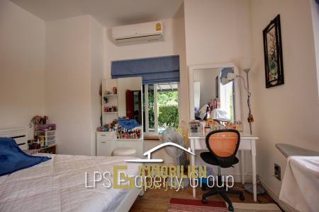 Orchid Palm 2: Hervoragender Zustand 4 Schlafzimmer Pool Villa in der Nähe der Stadt