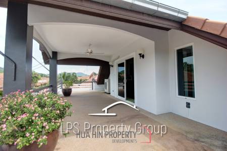Great Condition 4 Bedroom Pool Villa Close to town