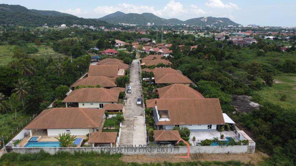 Great Condition 4 Bedroom Pool Villa Close to town