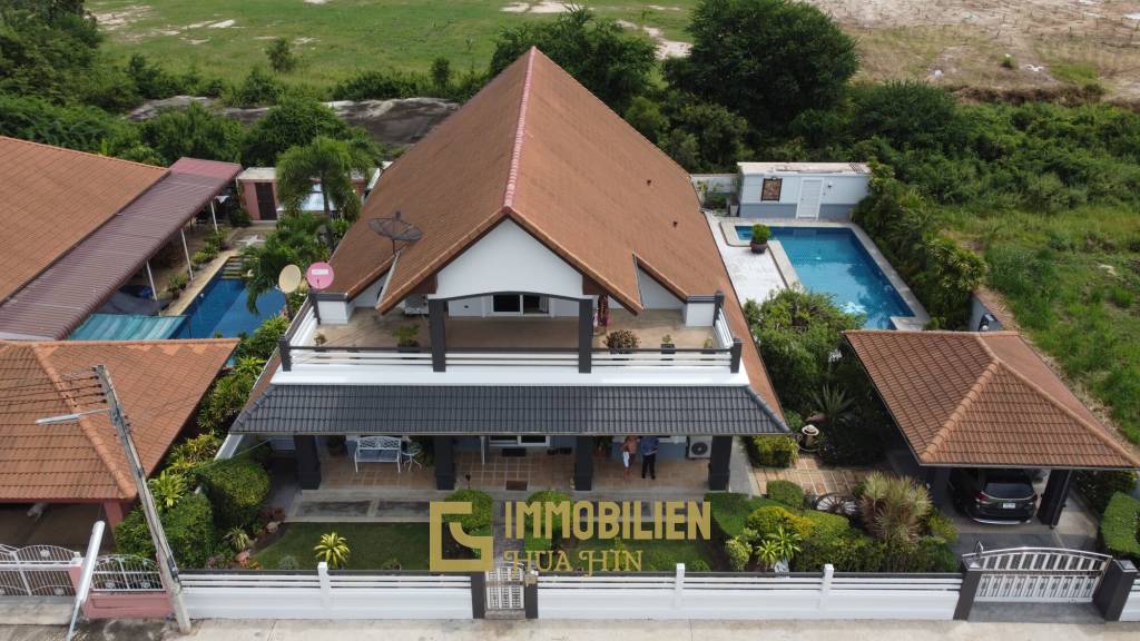 Orchid Palm 2: Hervoragender Zustand 4 Schlafzimmer Pool Villa in der Nähe der Stadt