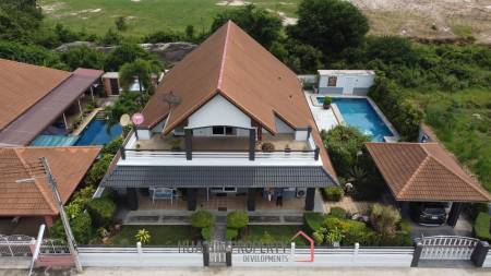 Great Condition 4 Bedroom Pool Villa Close to town