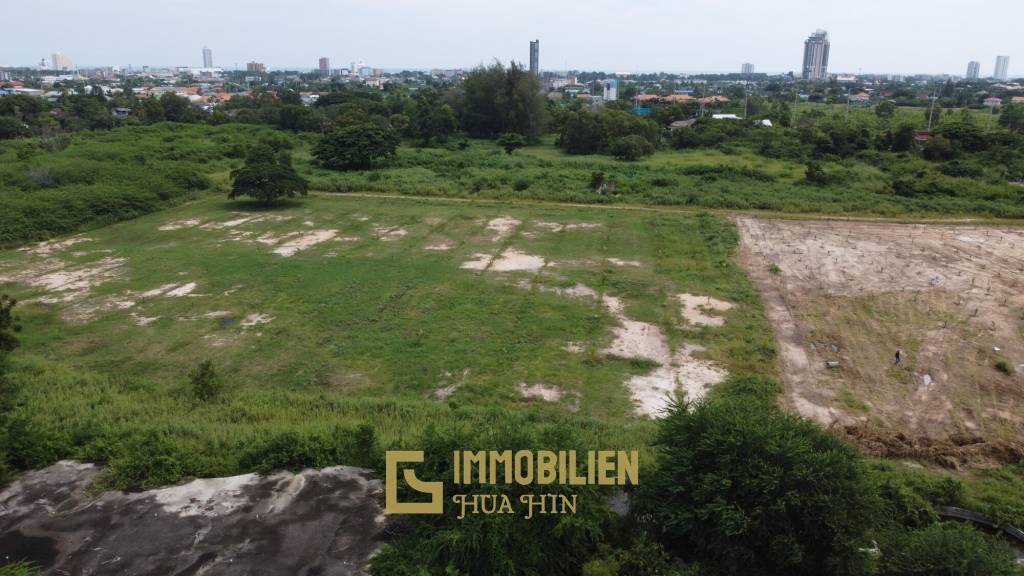 Orchid Palm 2: Hervoragender Zustand 4 Schlafzimmer Pool Villa in der Nähe der Stadt
