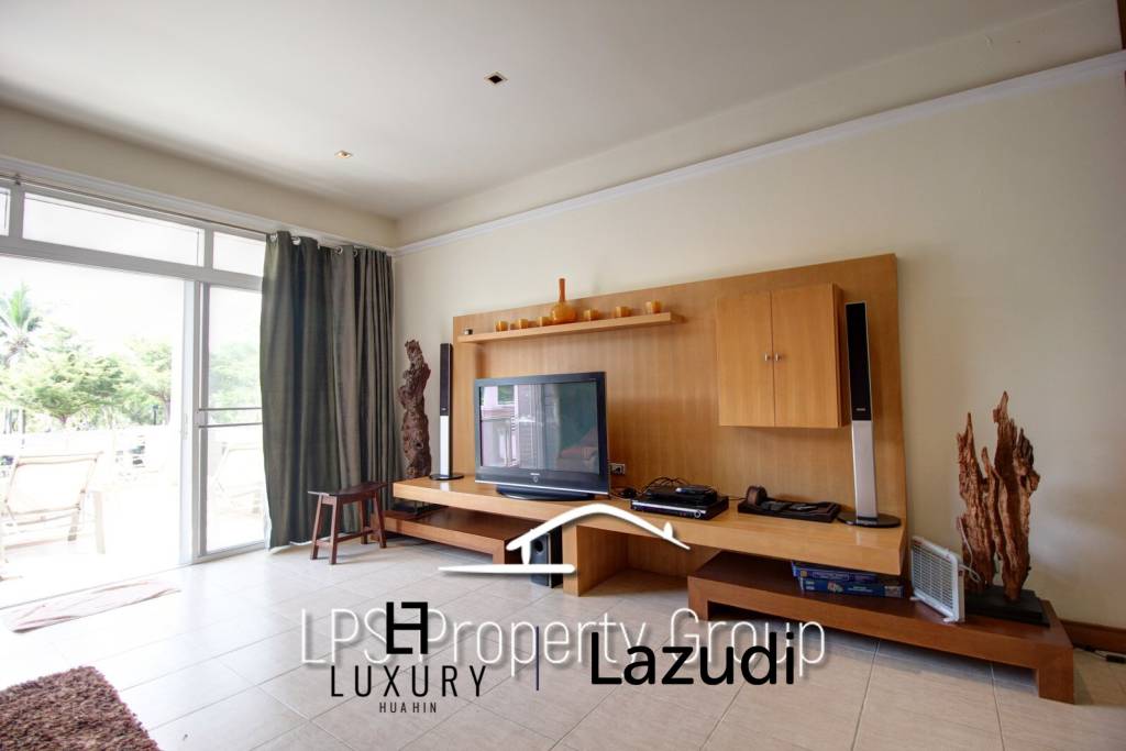 Large 2 Bed Luxury Condo with hotel facilities