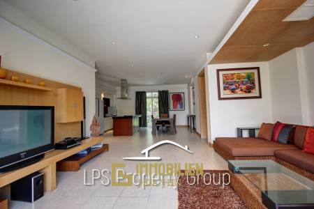 Large 2 Bed Luxury Condo with hotel facilities