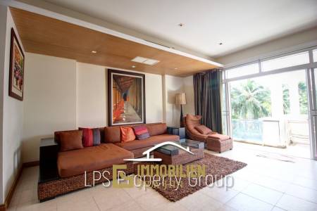 Large 2 Bed Luxury Condo with hotel facilities