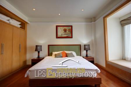 Large 2 Bed Luxury Condo with hotel facilities