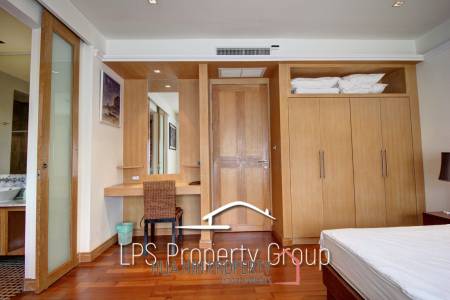 Large 2 Bed Luxury Condo with hotel facilities