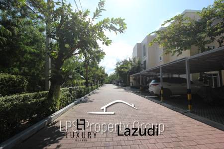 Large 2 Bed Luxury Condo with hotel facilities