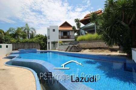 Unique 4 Bed Luxury Villa close to town (Sea Views)