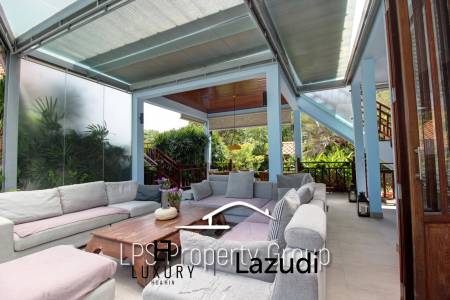 Unique 4 Bed Luxury Villa close to town (Sea Views)