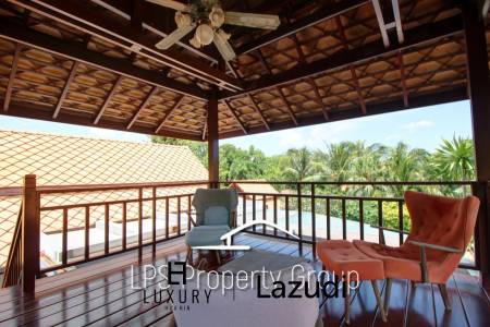 Unique 4 Bed Luxury Villa close to town (Sea Views)