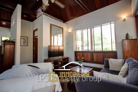 White Lotus 1: Außergewöhnlich und hochwertige 4 Schlafzimmer Villa in Stadtnähe mit Meerblick