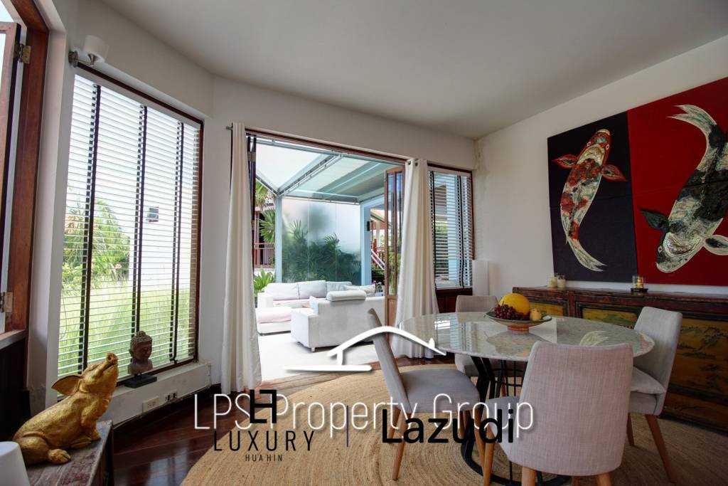 Unique 4 Bed Luxury Villa close to town (Sea Views)