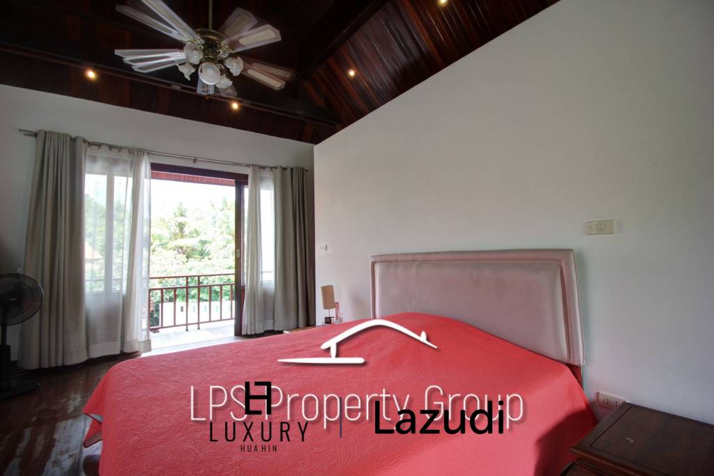 Unique 4 Bed Luxury Villa close to town (Sea Views)