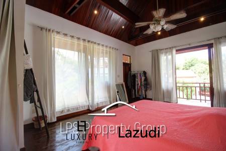 Unique 4 Bed Luxury Villa close to town (Sea Views)