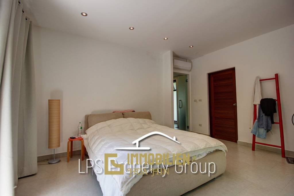 White Lotus 1: Außergewöhnlich und hochwertige 4 Schlafzimmer Villa in Stadtnähe mit Meerblick