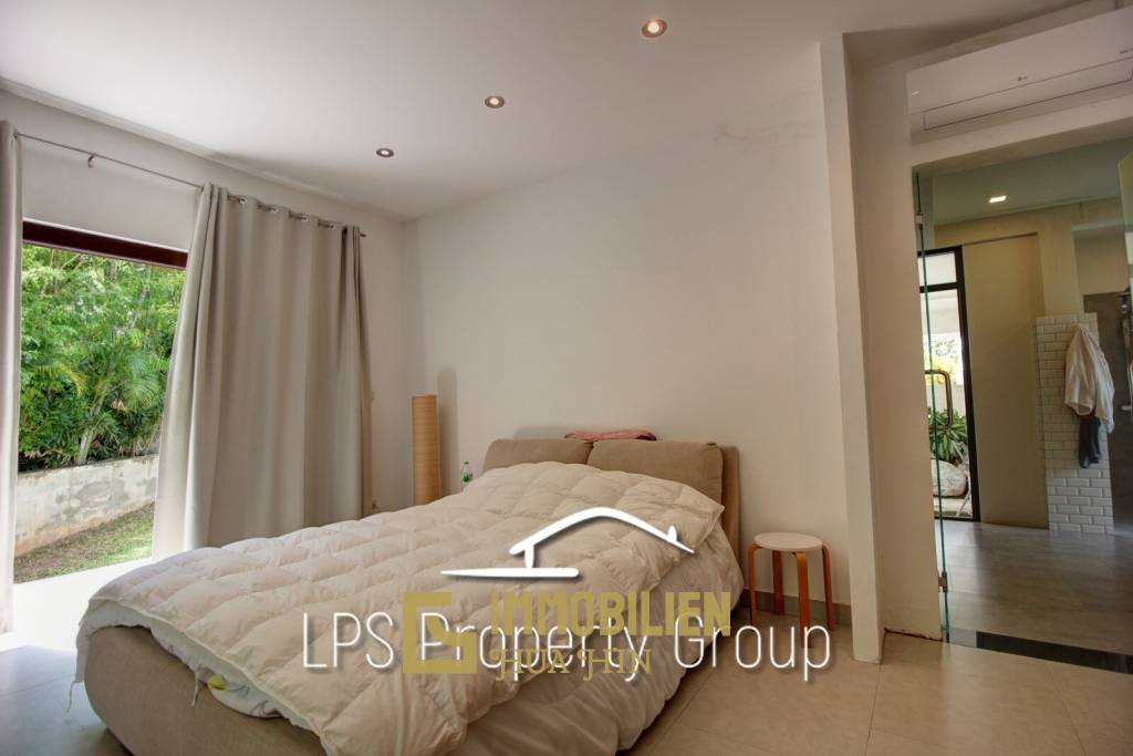 White Lotus 1: Außergewöhnlich und hochwertige 4 Schlafzimmer Villa in Stadtnähe mit Meerblick