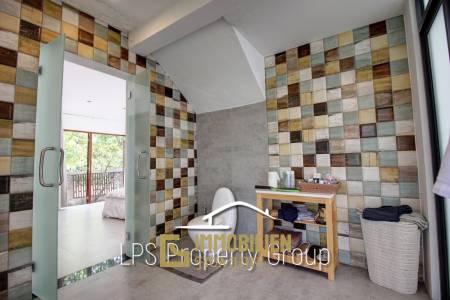 White Lotus 1: Außergewöhnlich und hochwertige 4 Schlafzimmer Villa in Stadtnähe mit Meerblick
