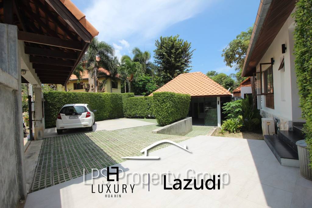 Unique 4 Bed Luxury Villa close to town (Sea Views)