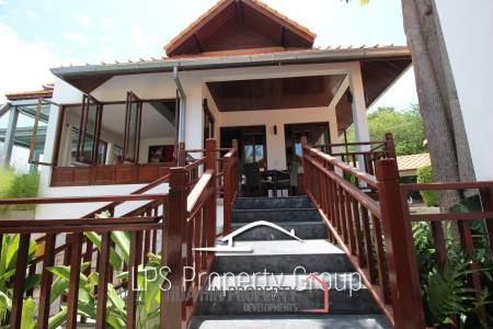 Unique 4 Bed Luxury Villa close to town (Sea Views)