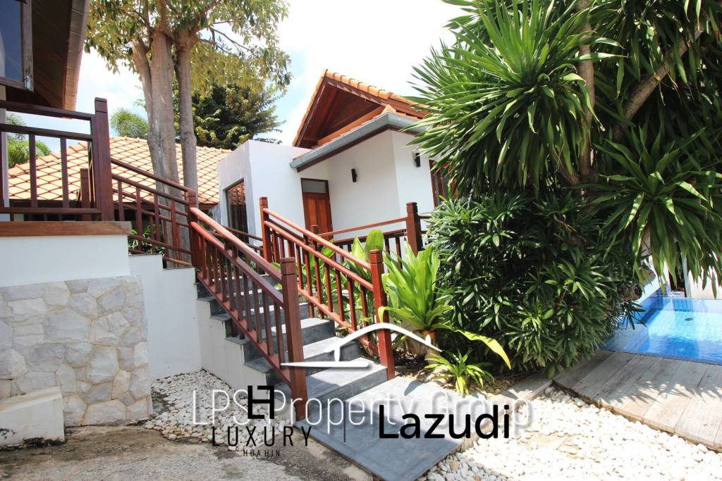 Unique 4 Bed Luxury Villa close to town (Sea Views)