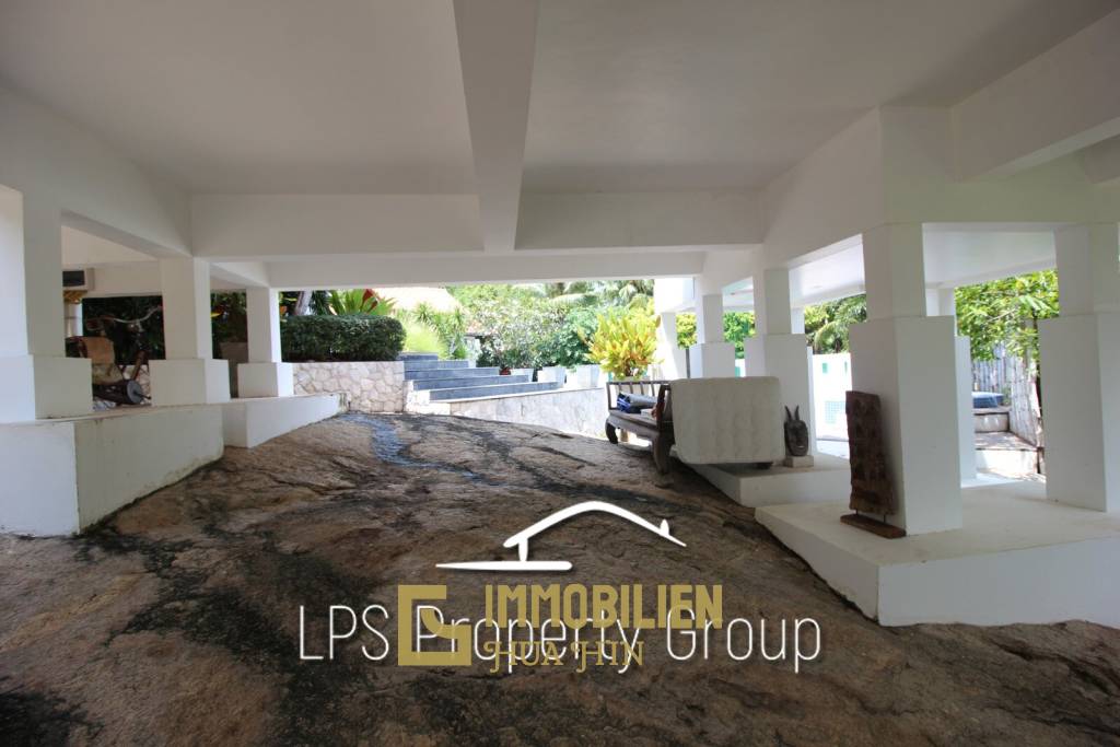 White Lotus 1: Außergewöhnlich und hochwertige 4 Schlafzimmer Villa in Stadtnähe mit Meerblick