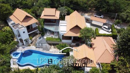Unique 4 Bed Luxury Villa close to town (Sea Views)