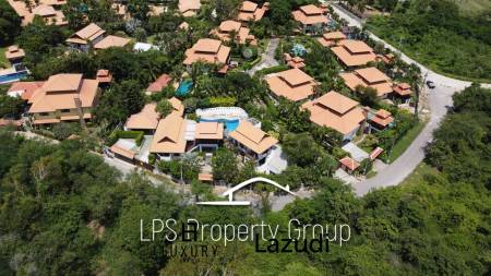 Unique 4 Bed Luxury Villa close to town (Sea Views)