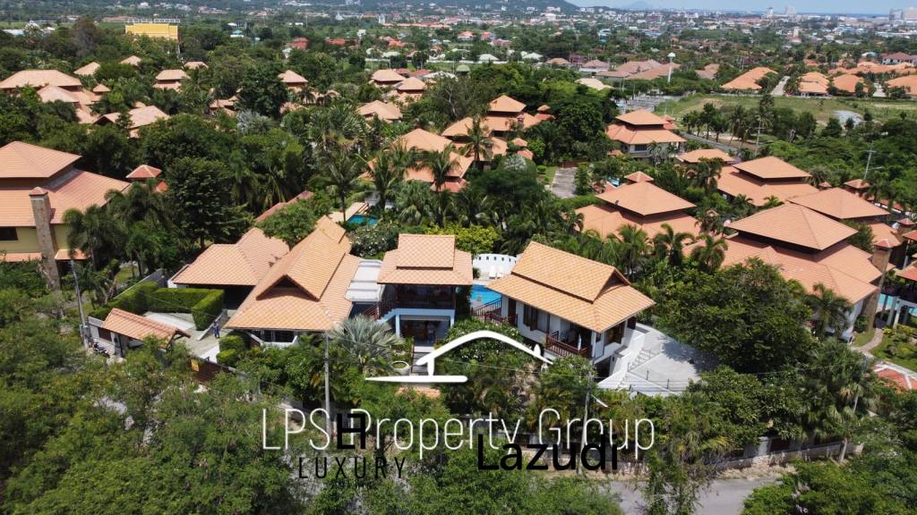 Unique 4 Bed Luxury Villa close to town (Sea Views)