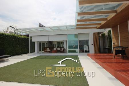 Direkt am Meer - modern gestaltete Villa mit 6 Schlafzimmern