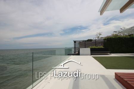 Absolute Beachfront - Modern Design 6 Bedroom Villa